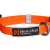 Oranje verstelbare halsband voor puppies (Tumble collar van Non-stop dogwear) met een zone die reflecteert.