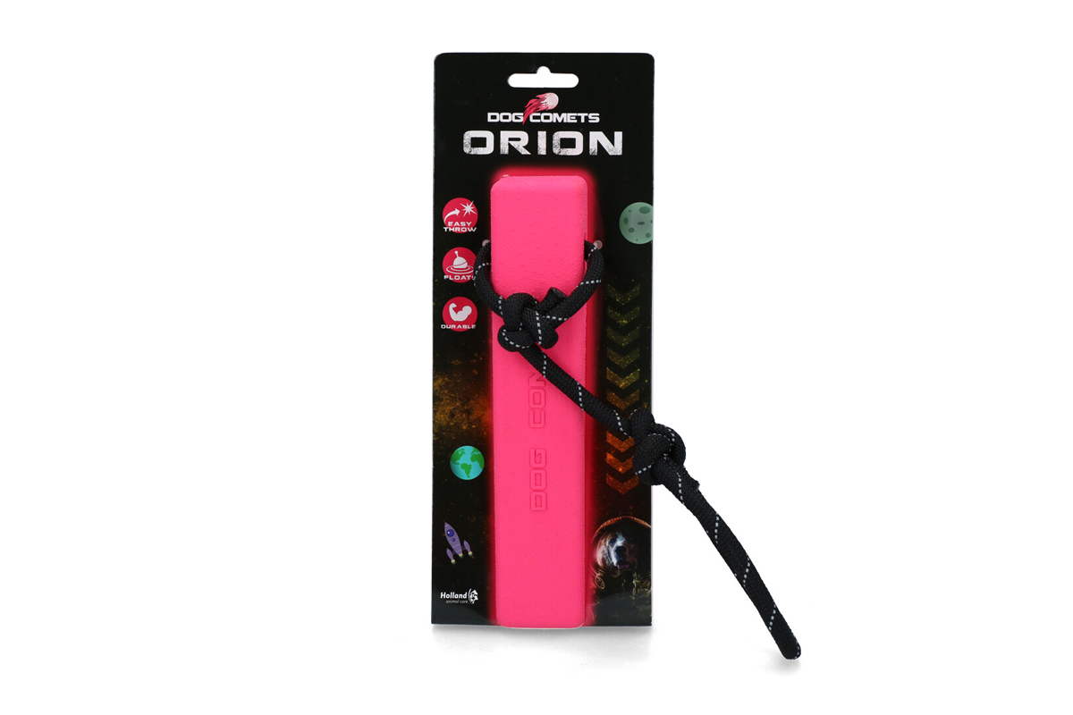 Dog Comets Orion Roze verpakking Productafbeelding van de roze apporteerdummy van Dog Comets in de verpakking.